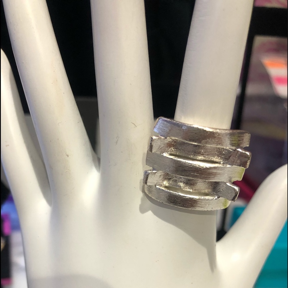 Bette Carrie Stacked Bars Ring-Matte Silver sz 6,7, or 8